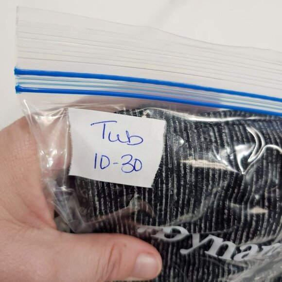 Torrid Active Black & Gray Leggings With‎ Mesh Panel Accents Size 1 - Picture 8 of 8